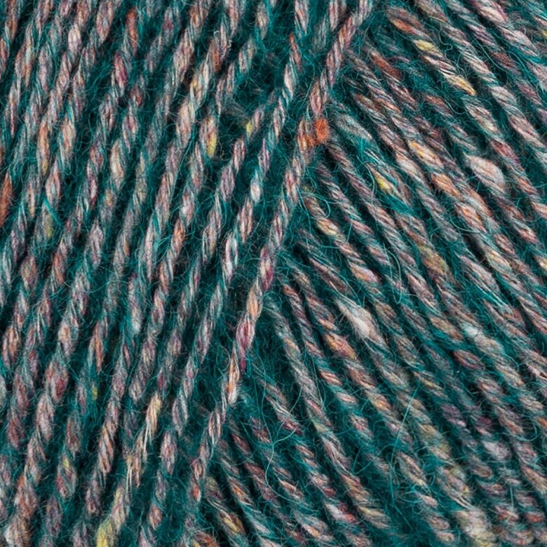 Photo of 'Ecopuno Tweed' yarn